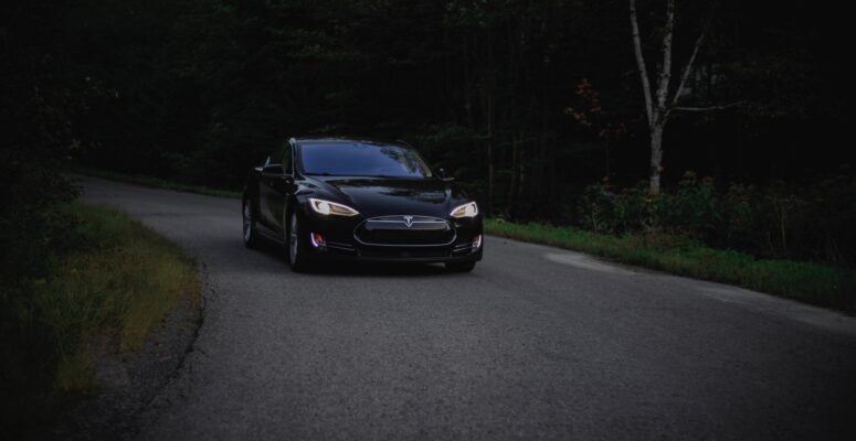 Carros elétricos como funciona e como carregar